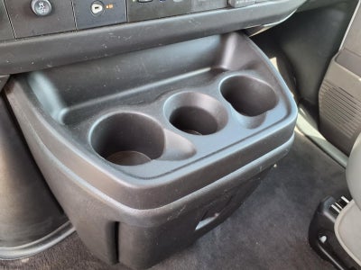 2025 Chevrolet Express Passenger 1LT