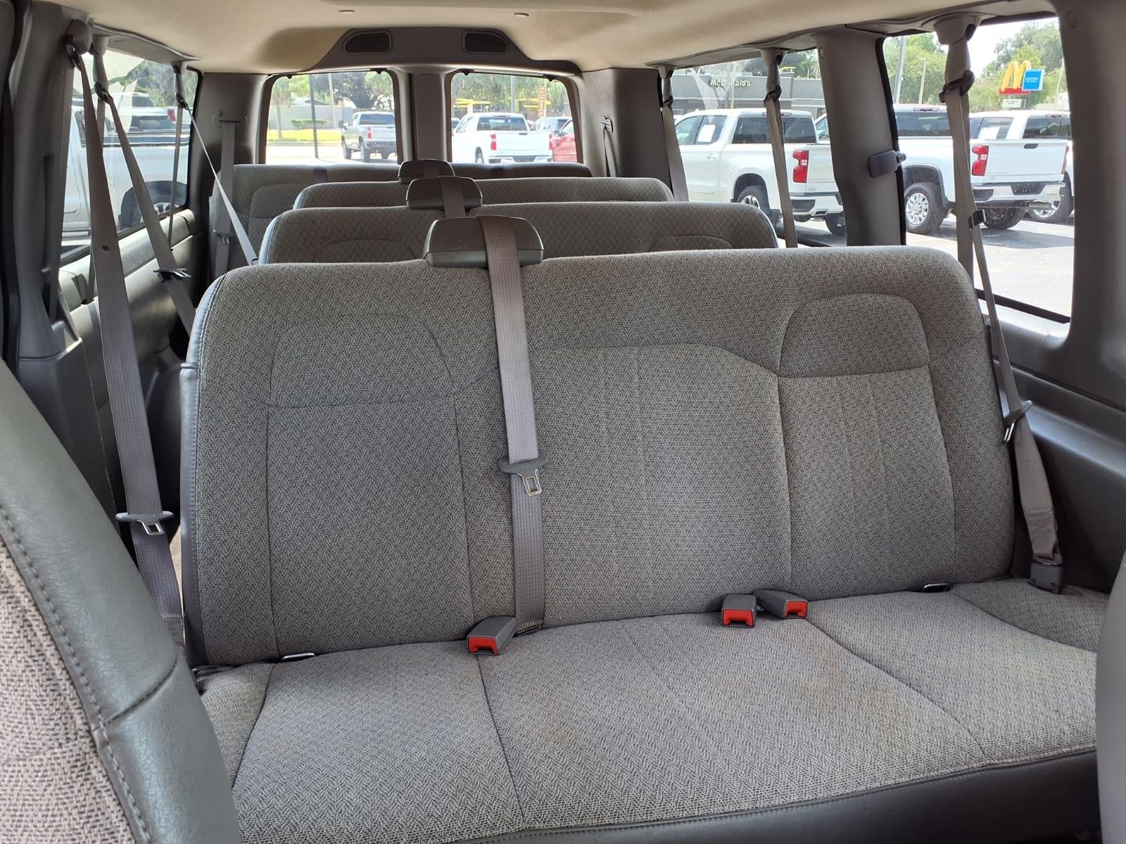 2025 Chevrolet Express Passenger 1LT
