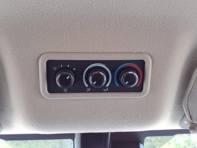 2025 Chevrolet Express Passenger 1LT
