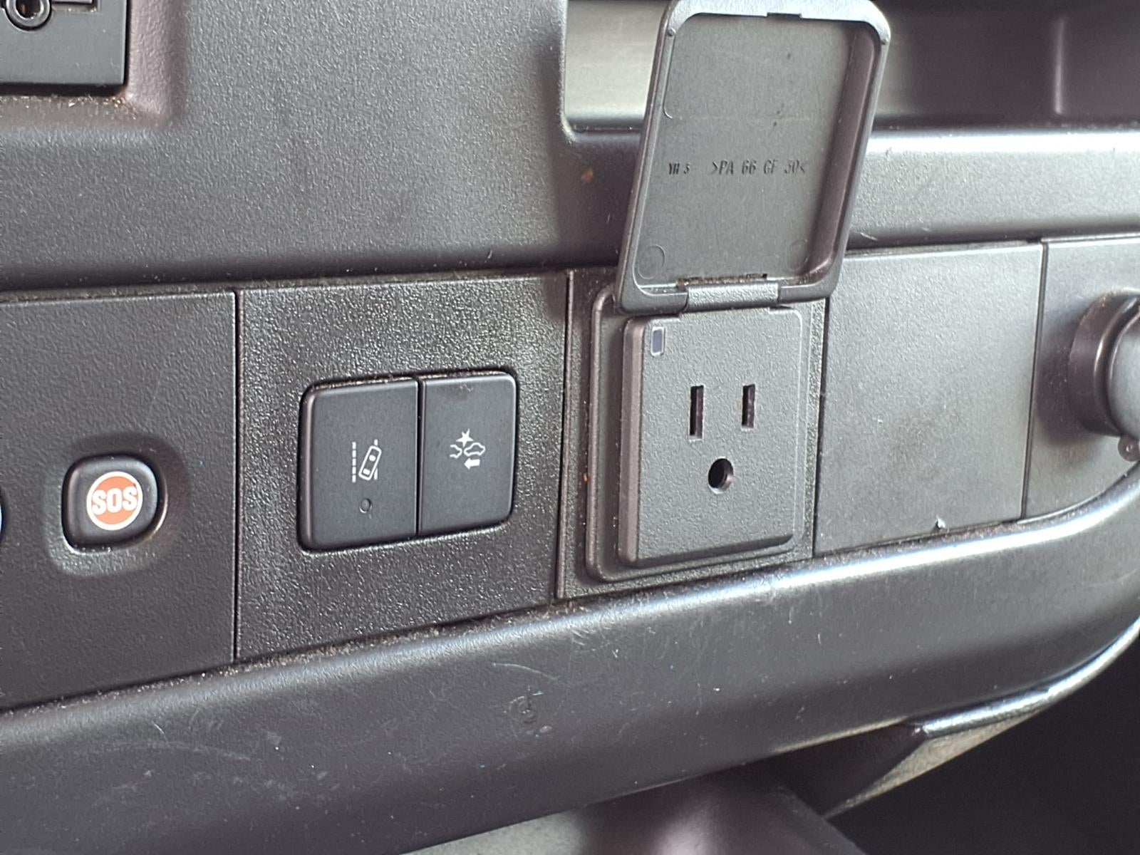 2025 Chevrolet Express Passenger 1LT