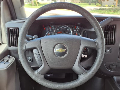 2025 Chevrolet Express Passenger 1LT