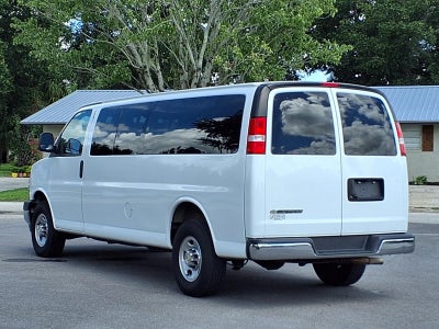 2025 Chevrolet Express Passenger 1LT