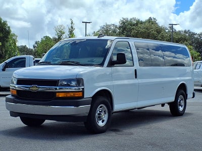 2025 Chevrolet Express Passenger 1LT