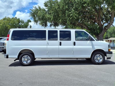 2025 Chevrolet Express Passenger 1LT