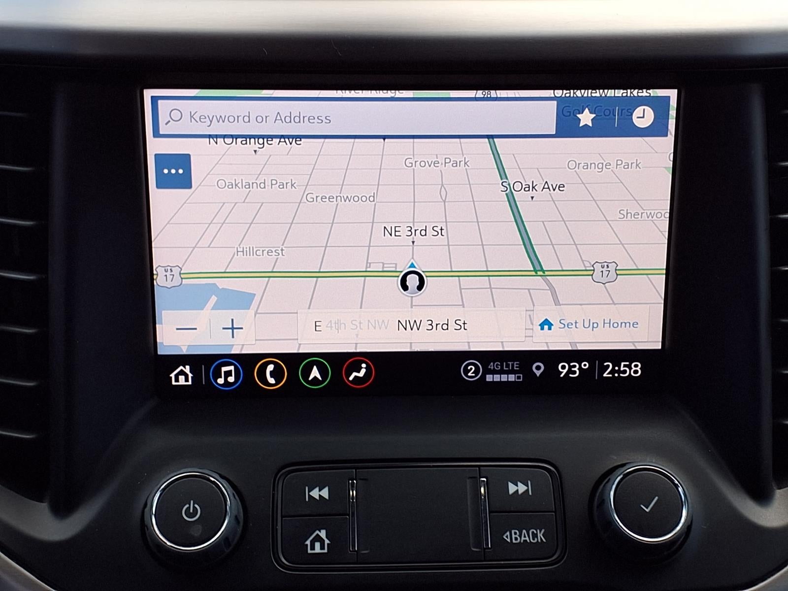 2023 GMC Acadia AT4