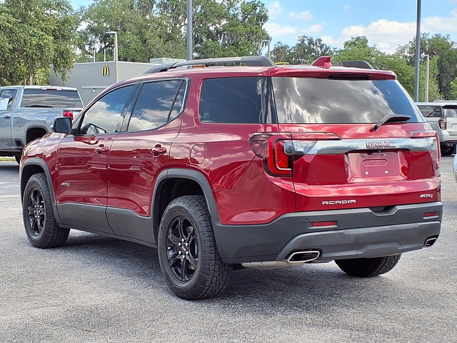 2023 GMC Acadia AT4