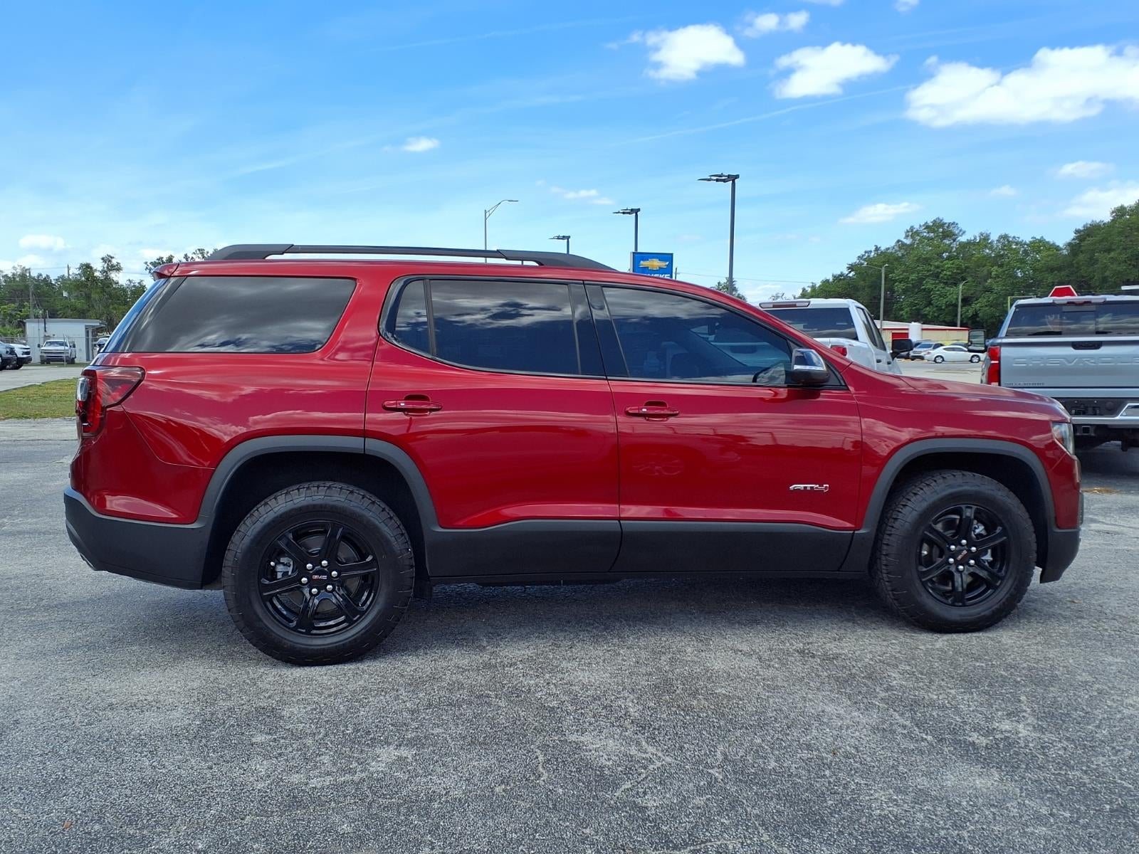 2023 GMC Acadia AT4
