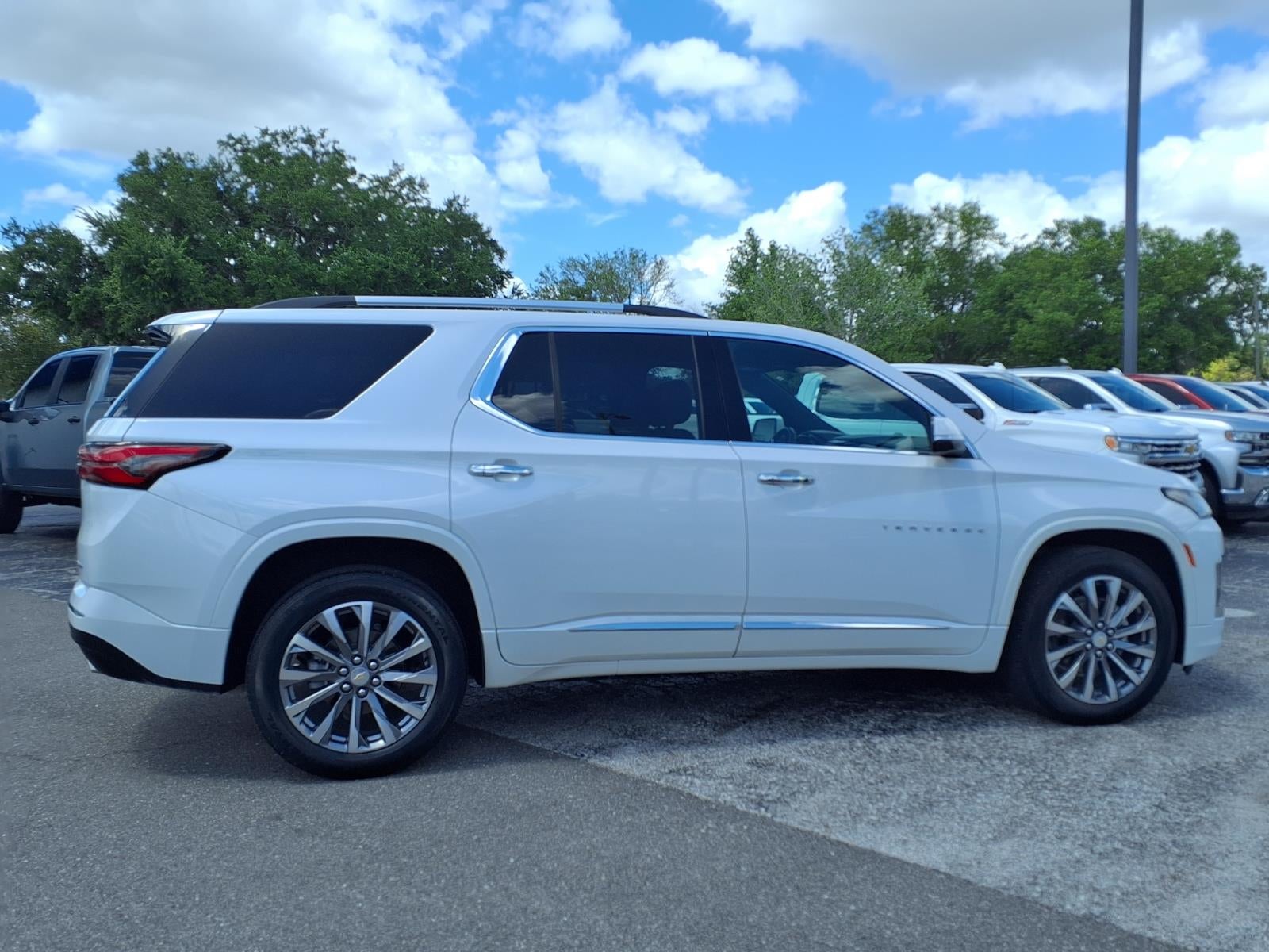 2023 Chevrolet Traverse Premier