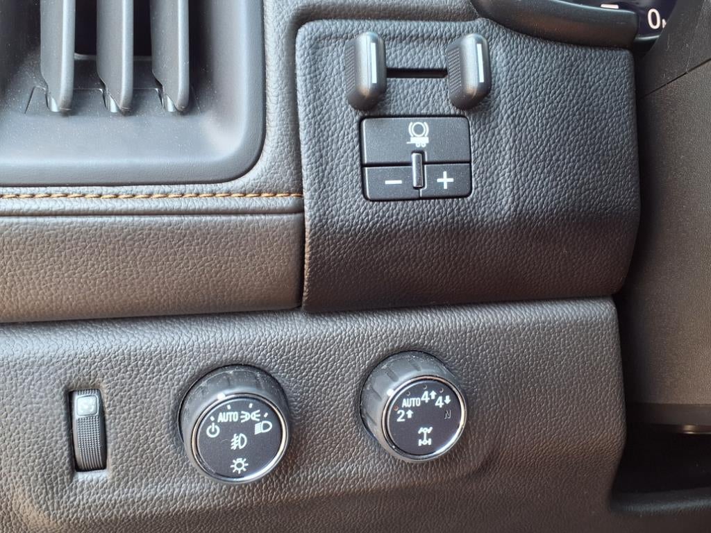 2022 GMC Canyon AT4 - Leather