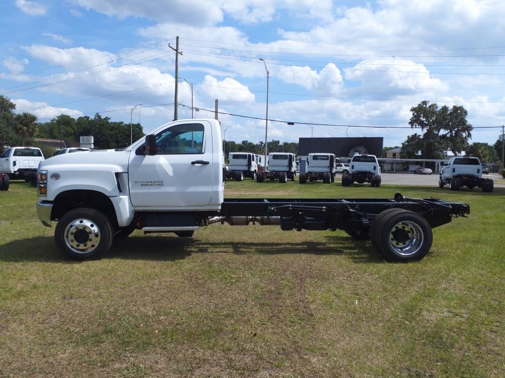 2024 Chevrolet Silverado 5500 HD Work Truck