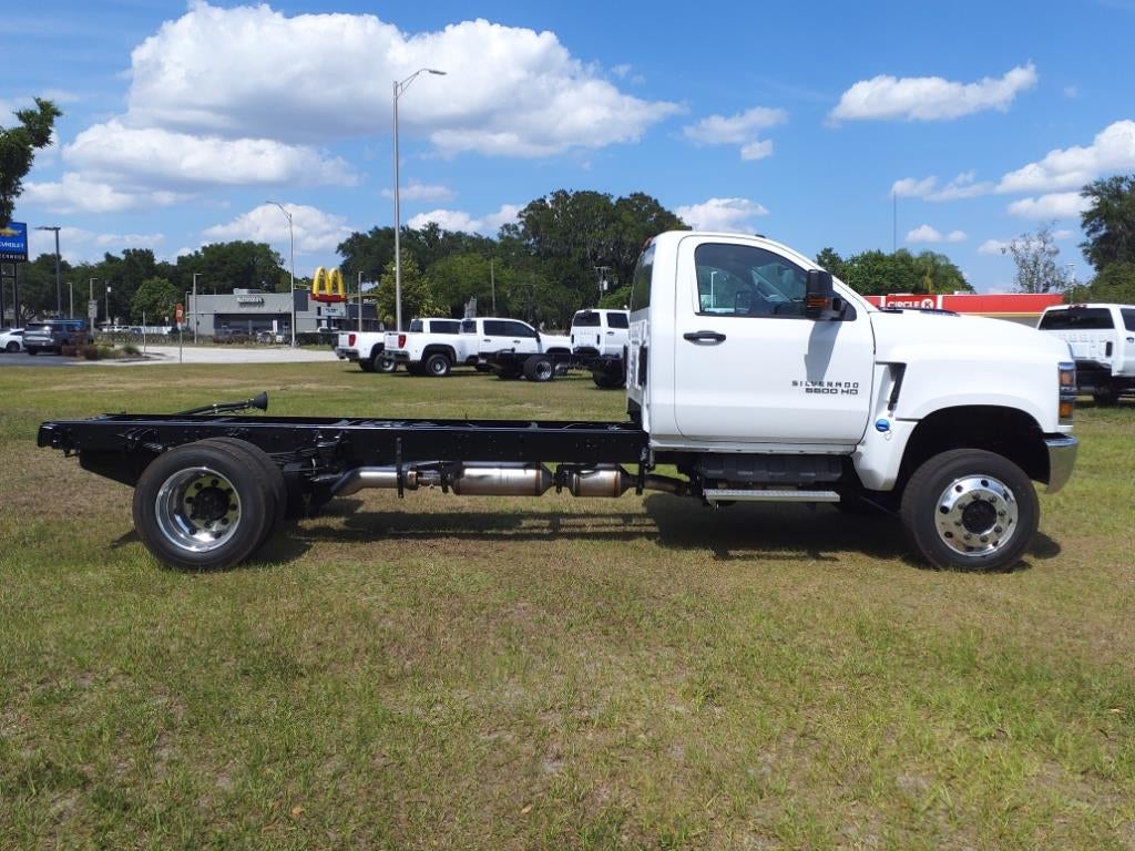 2024 Chevrolet Silverado 5500 HD Work Truck