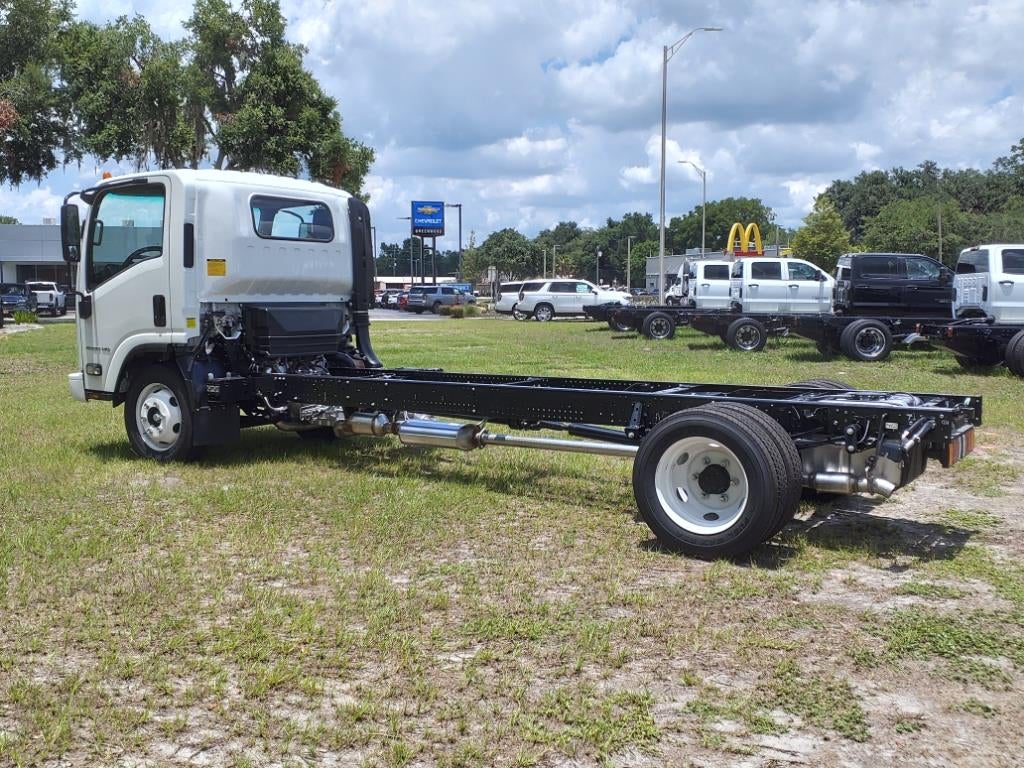 2025 Chevrolet Low Cab Forward 4500 Base