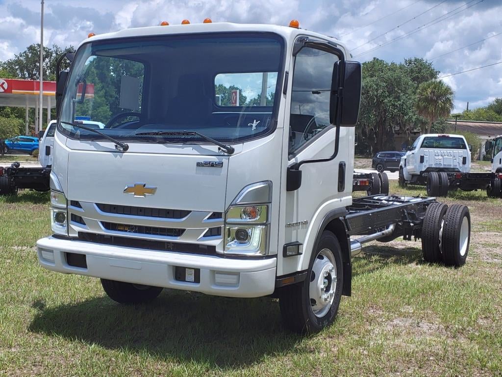 2025 Chevrolet Low Cab Forward 4500 Base