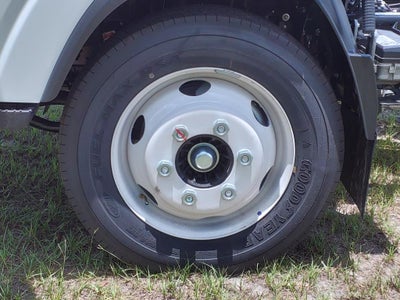 2025 Chevrolet Low Cab Forward 4500 Base