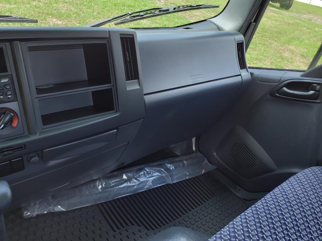 2025 Chevrolet Low Cab Forward 4500 Base