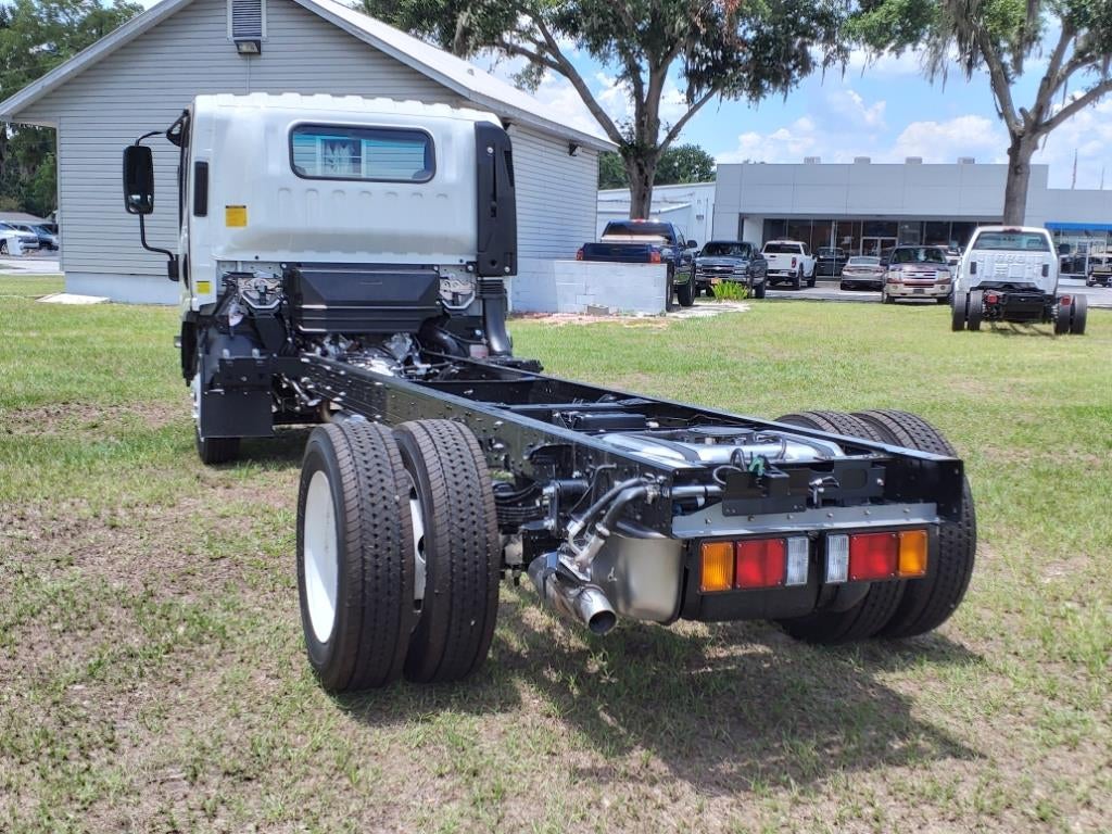 2025 Chevrolet Low Cab Forward 4500 Base