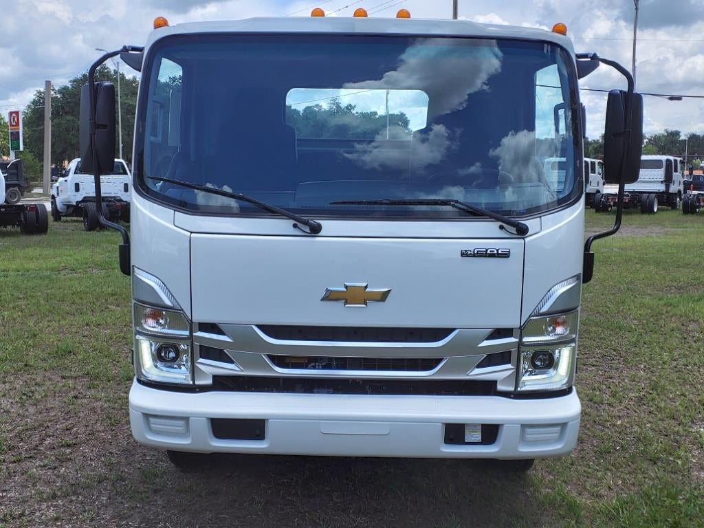 2025 Chevrolet Low Cab Forward 4500 Base