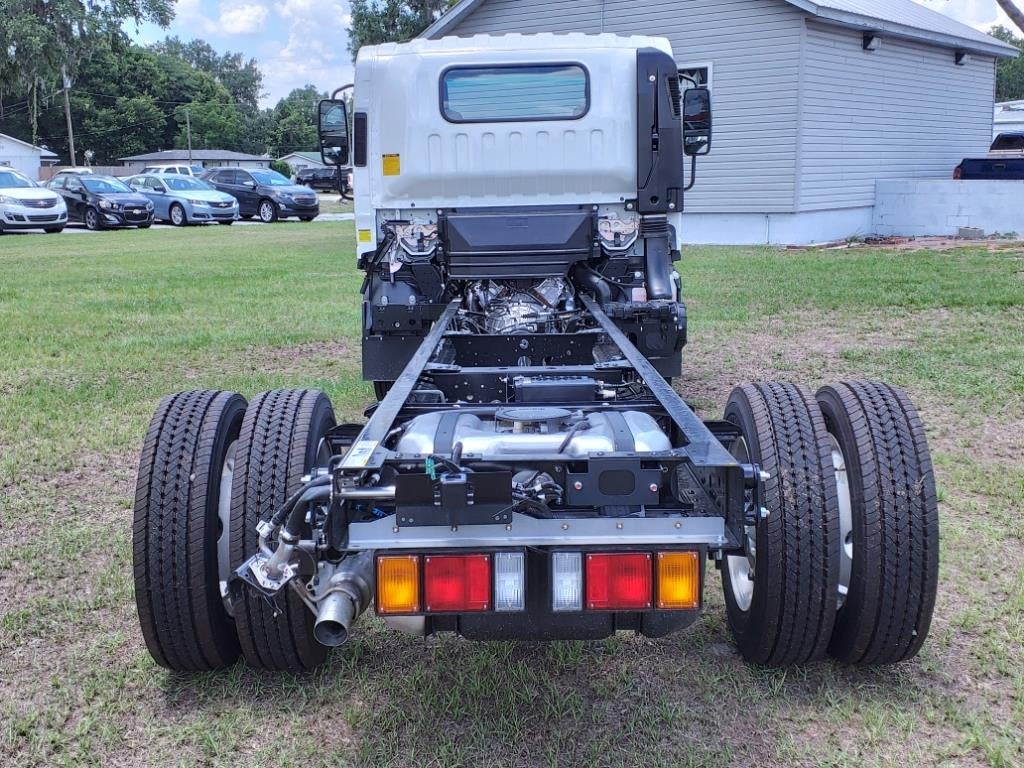 2025 Chevrolet Low Cab Forward 4500 Base