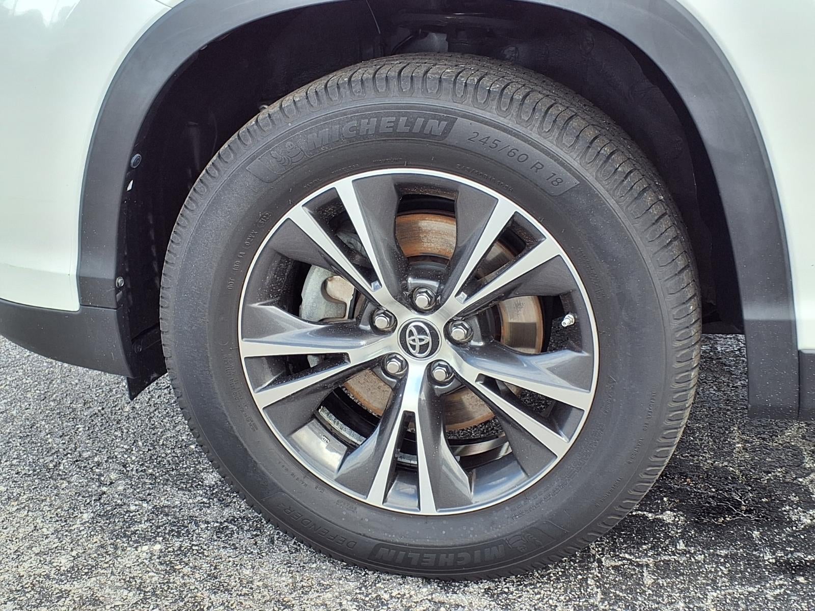2019 Toyota Highlander LE