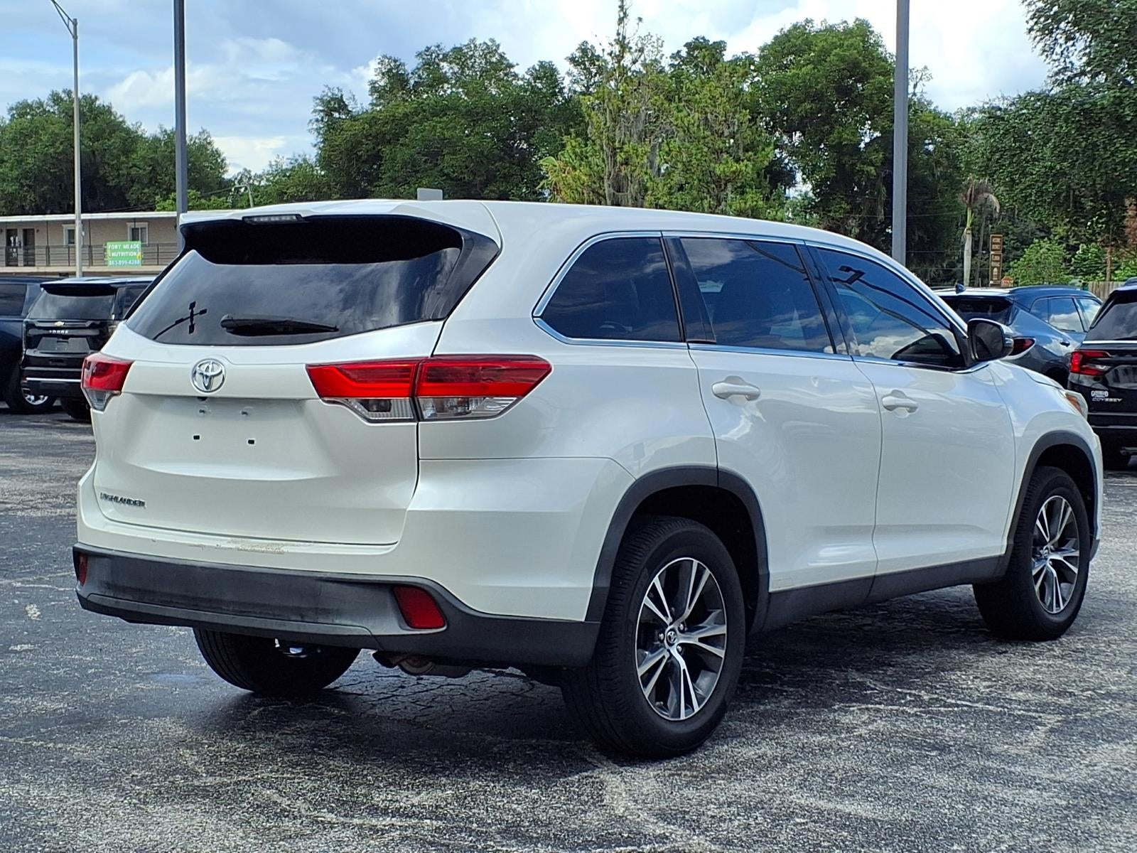 2019 Toyota Highlander LE
