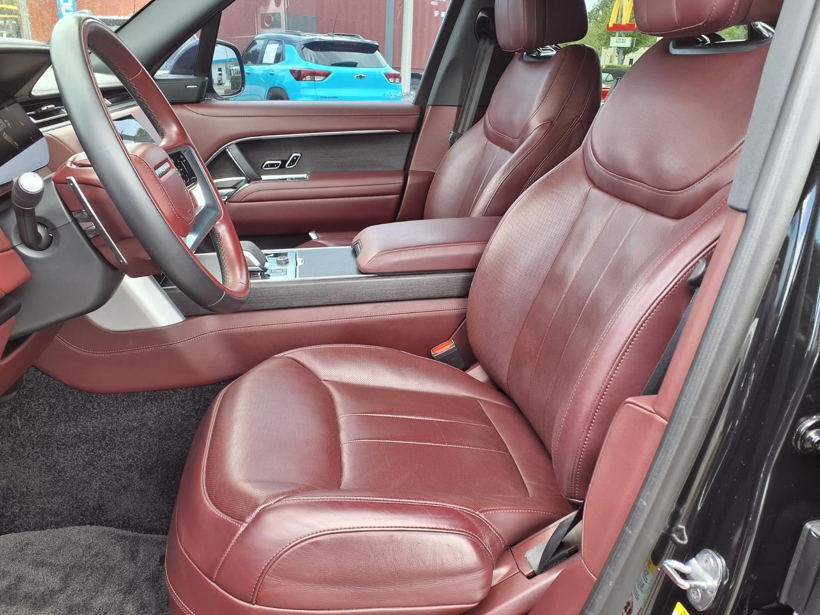 2023 Land Rover Range Rover SE